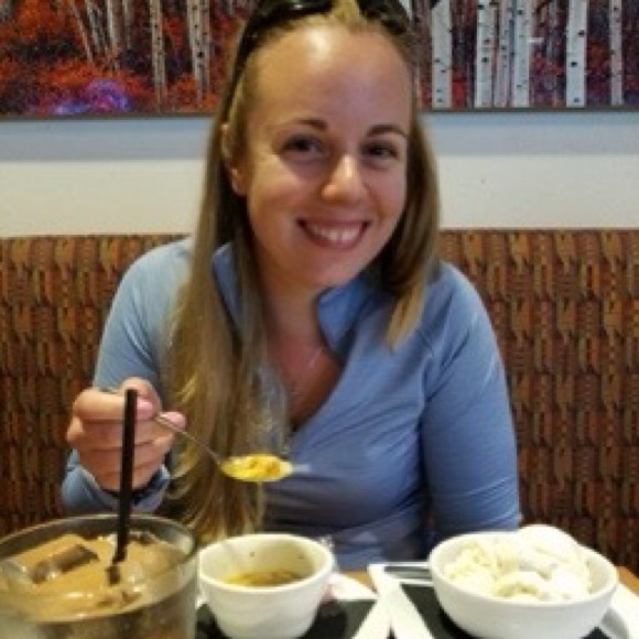 Meet your Posher, Kim - Picture 2 of 2